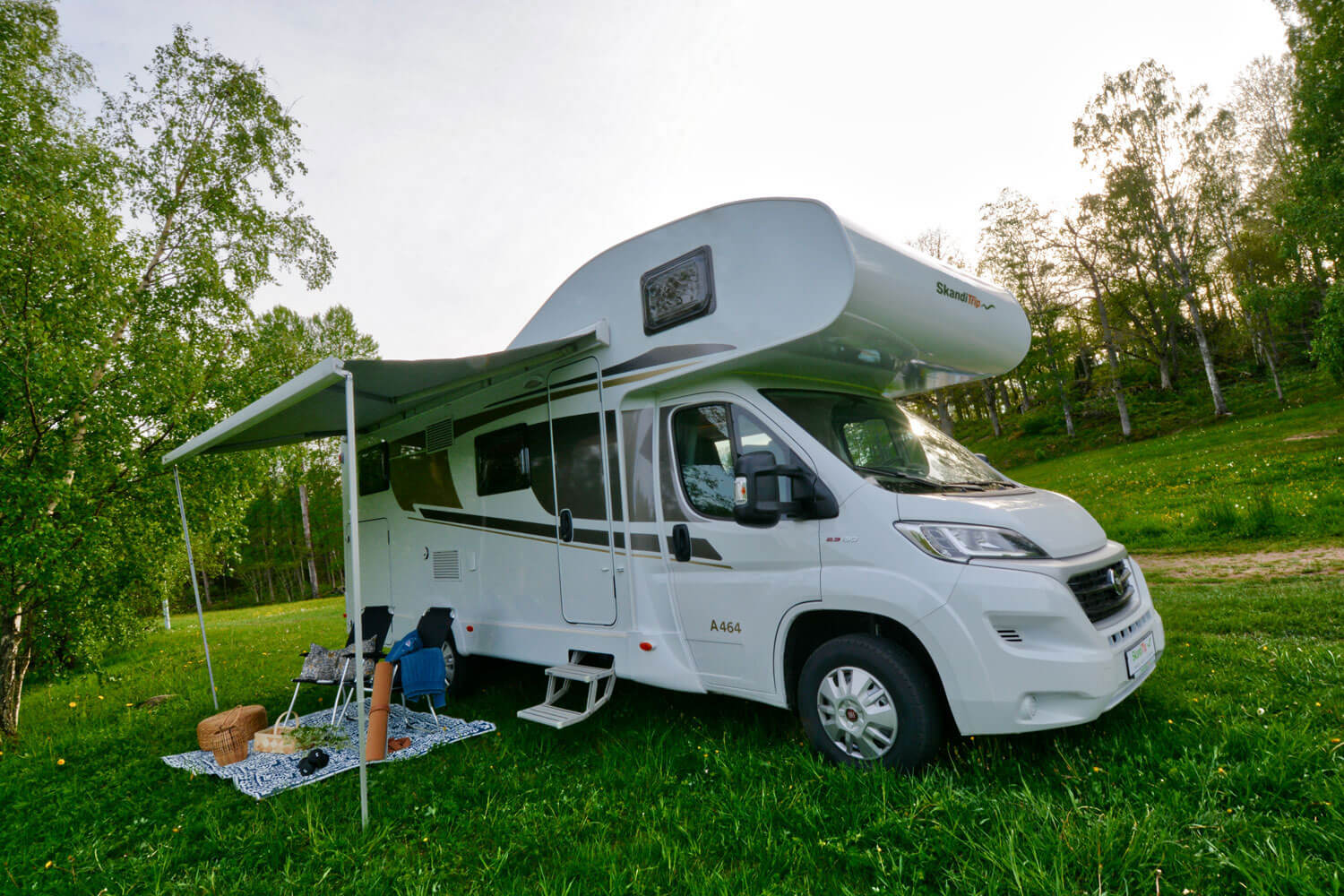 SkandiTrip Family Luxury Wohnmobil Camping in Schweden