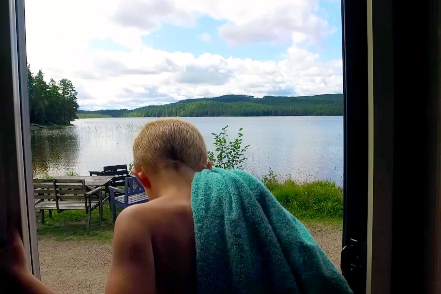 Camping am See in Schweden mit SkandiTrip Family Plus Wohnmobil